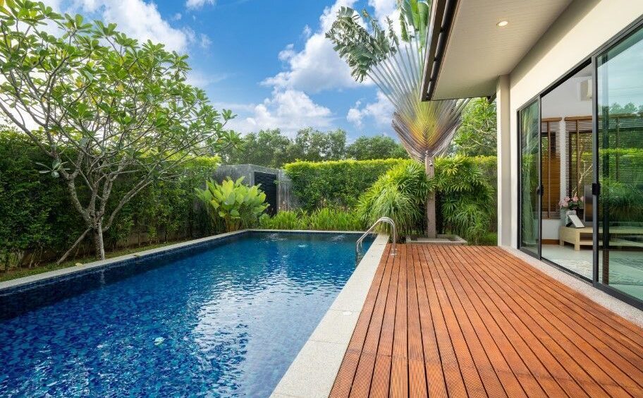 swimming pool builders in Brisbane