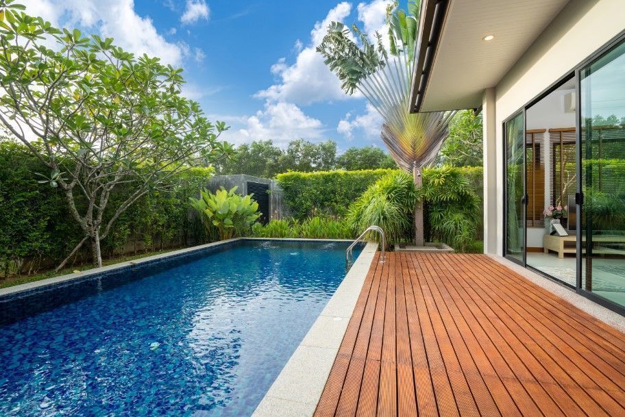 swimming pool builders in Brisbane