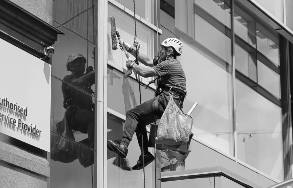 abseiling window cleaning services